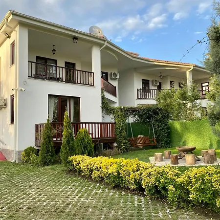 Casa Bianca Villa *